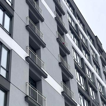 Однокімнатна квартира на Бамі у спальному закритому комплексі поруч з парком та озером, КОТЕЛ
