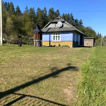 Продам житловий будинок у центрі Шешор , 10 соток