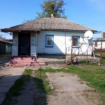 Продається будинок в селі Лозівок ,575  250 грн.