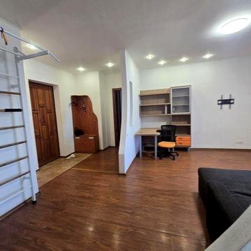 Продам 2х комнатную Мира 40/5 ( Индустриальная)