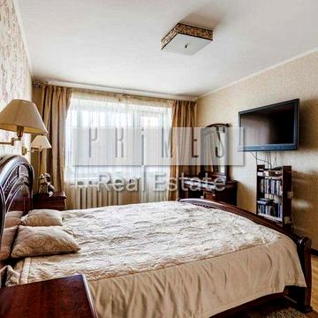 Продаж просторої квартири 100м2 в самому центрі Києва вулиця Князів Острозьких 17/2  з добротним ремонтом