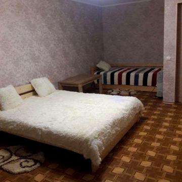 Сдаётся долгосрочно 1 ком квартира на Высоцкого/Сахарова