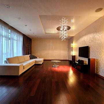 Продам 4к квартиру, вул. Дмитрівська, 76