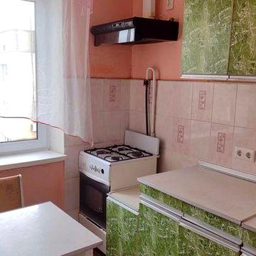 Двостороння охайна 3х з розд. кімнатами. Виноградар. Просп. Гонгадзе, 32Г Газ