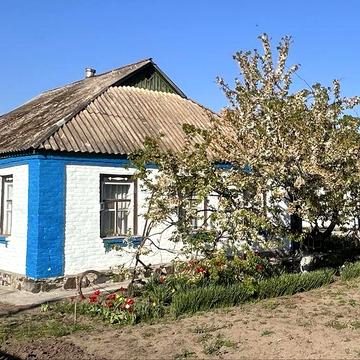 Продається будинок в центрі м.Городище, Черкаська обл. Є ВІДНОВЛЕННЯ