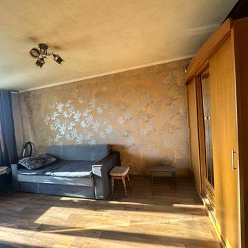 Продаж 1 кімнатної квартири р-н Незалежності /вул. Зенітного Полку