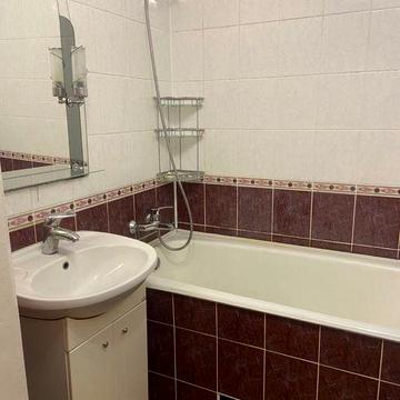 Продаж 3 кім кв, вул Патона