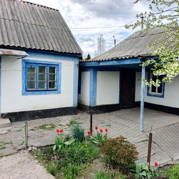 Будинок на Богополі неподалік комунсервісу