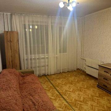 В аренде 1 комнатная квартира улица Березинская  Караван