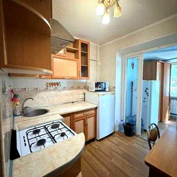 Продам 1 к кв площадью 46 м2 на Новых Домах, метро Дворец спорта