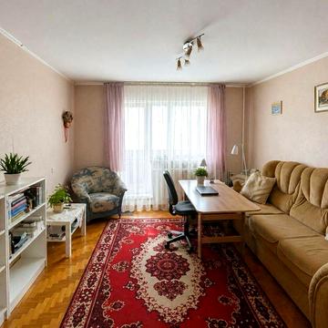 Продаж 3-к квартири по вул. Коновальця