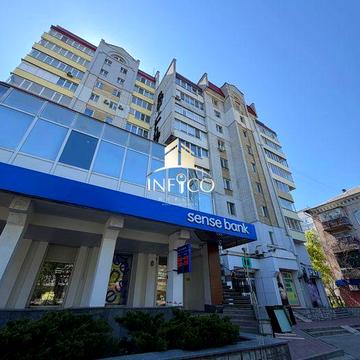 Продаж квартири в центрі міста