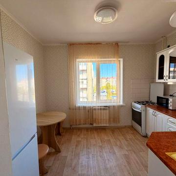Оренда 1к Червоної Калини 34А, в гарному стані - друга лінія від дороги