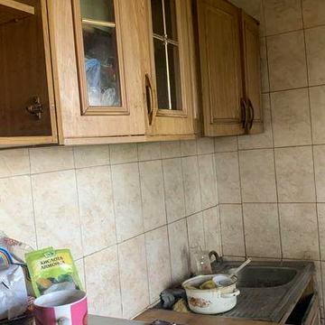 Продам 2 к.кв. под ремонт, ул. Матросова