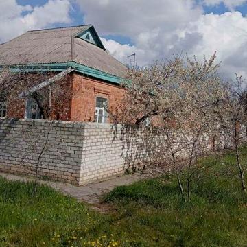 Продам 1/2 дома на хтз