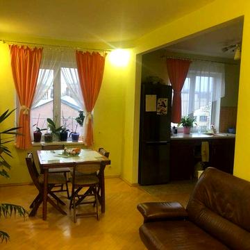 ВЛАСНИК! Продаж 2-ох кімнатної (68м.Кв ) квартири