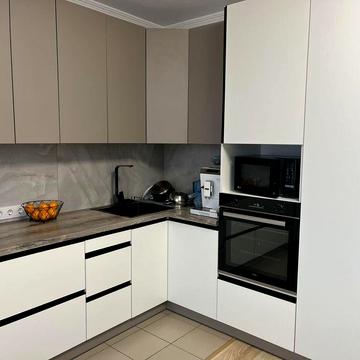 Продам 2 кімнатну укомплектовану