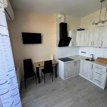 Продам квартиру - студію з терасою в ЖК "Смарт Сіті" на вул. Бочарова