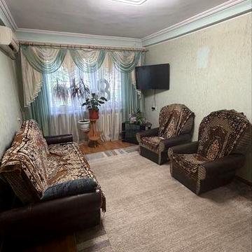 Продаж 3-кімнатної квартири в центрі міста