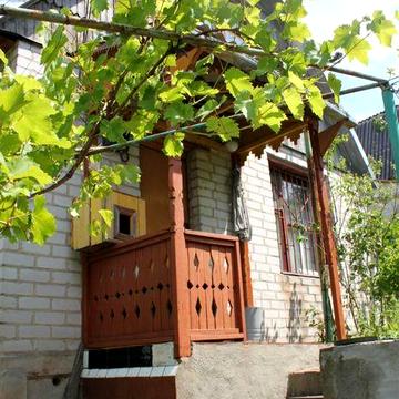 Чудова дача поряд із затокою Дніпра