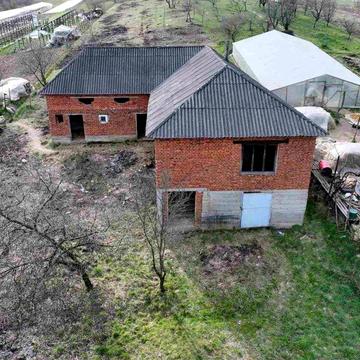 Продаж земельної ділянки та будинку у с. Великі Комʼяти, Закарпатська обл., Берегівський р-н.
