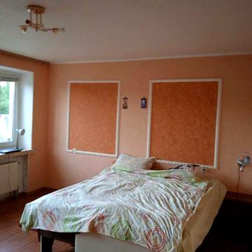 Продається 2-кімнатна квартира з ділянкою, гаражем та господарськими будівлями (м. Гайсин)