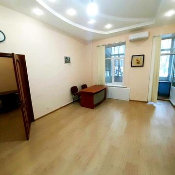 Оренда 2 ком. квартири в Центрі, 78м2, Майдан Незалежності, вул. Костьольна 9