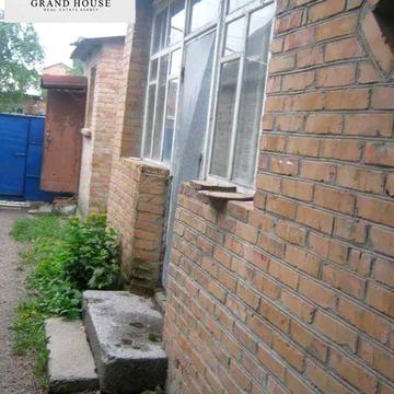 Продам частину будинку в центрі.