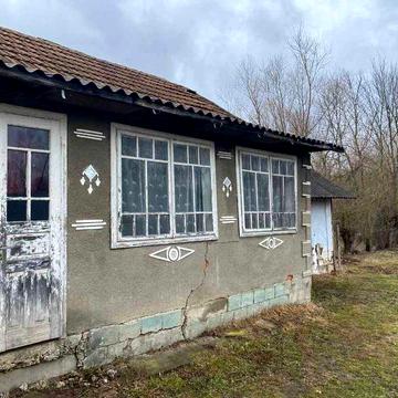 Продаж житлового будинку