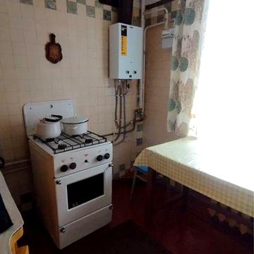 Поділ 2 кімнатна квартира в районі таможні