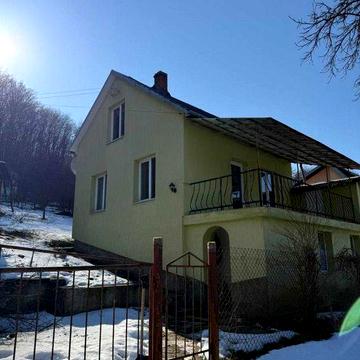 Продаж дачного будинку з ремонтом Завадів