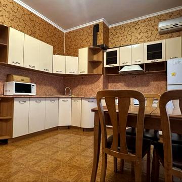 2-кімн. квартира в центрі, цегляний будинок, вул. Мала Арнаутська / Климівський будинок