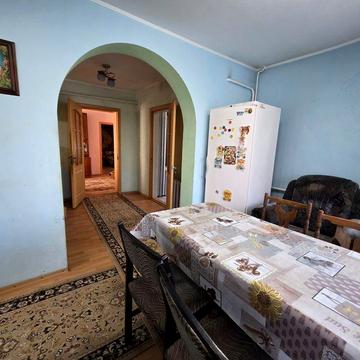 Можно сегодня заселяться. Звоните после прочтения. Левый берег. В двух минутах река!  Дом! Риелторы не звоните.