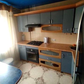 1-кім центральна частина міста, вільна