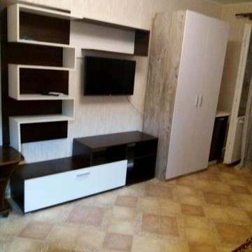 Академіка Заболотного вул., 3