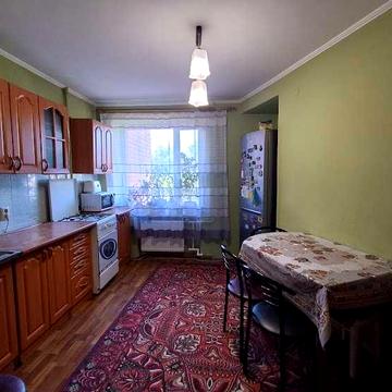Продаж 1 кімнатної квартири вул. Хрещатик 200