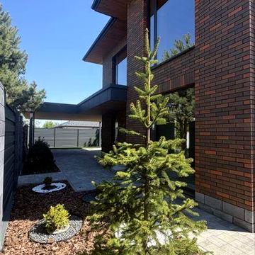 Сучасний будинок 170 м² на 5 сотках, готовий до оздоблення