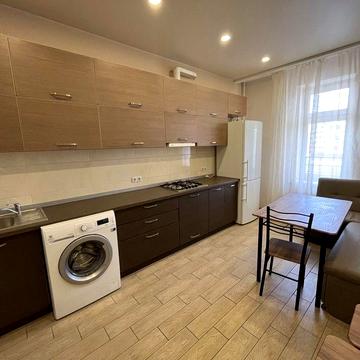 Оренда квартири студія + спальня 48 м2 вул. Клочківська, центр