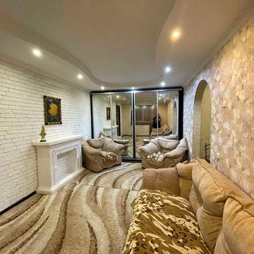 Продаж 3 кк, Космонавтів, Стройринок. 2 поверх! Ремонт