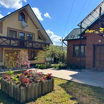 Два будинки за ціною одного