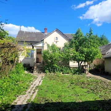 Продаж затишного будинку