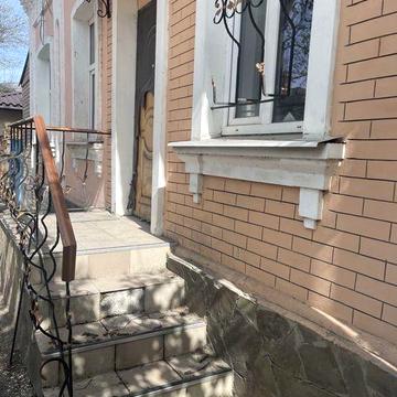 Продам  квартмру. Вул. Т. Карпи