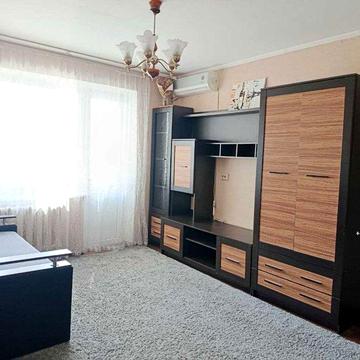 Продам 1 к. квартиру на 4-му поверсі, 9 -й мікрорайон