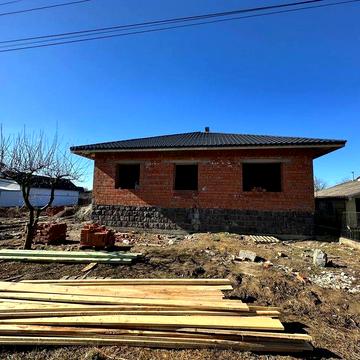 Будинок у Сторожниці без ремонту