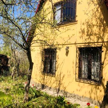 с.Кожухівка (Глеваха).Продам дачу з ремонтом.Нова проводка, сауна, душовий бокс