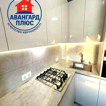 Продаж 3-кімнатної квартири з ремонтом — заїжджай і живи