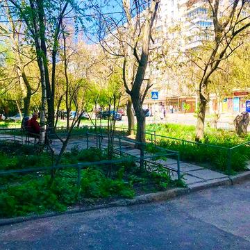 Продам однокомнатную  квартиру на Высоцкого, посёлок Котовского.