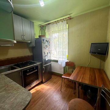 Продам Двух-Комнатную квартиру метро Тракторный Завод рынок ХТЗ