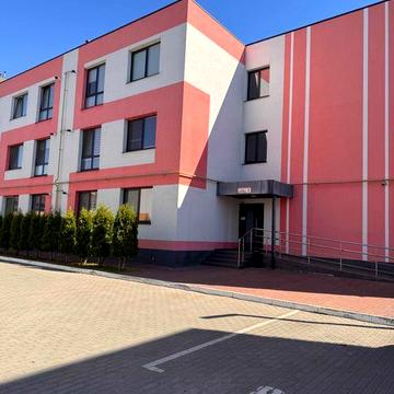 1-к квартира 54 м² з ремонтом, автономне опалення, паркомісце