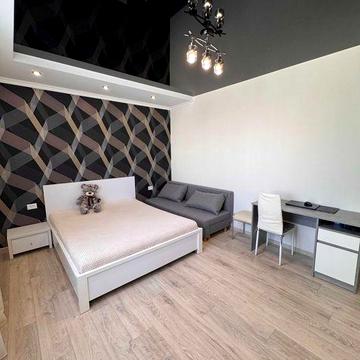 1-к квартира 54 м² з ремонтом, автономне опалення, паркомісце